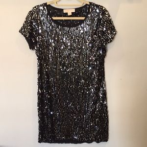 Black and silver sequins dress